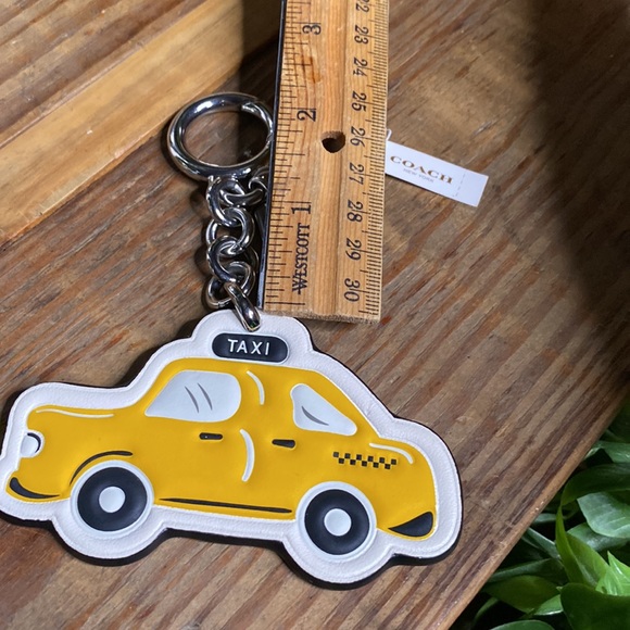 Coach NYC Yellow Checkered Taxi Cab Leather Key Fob Bag Charm Keychain🚕 - Picture 13 of 15